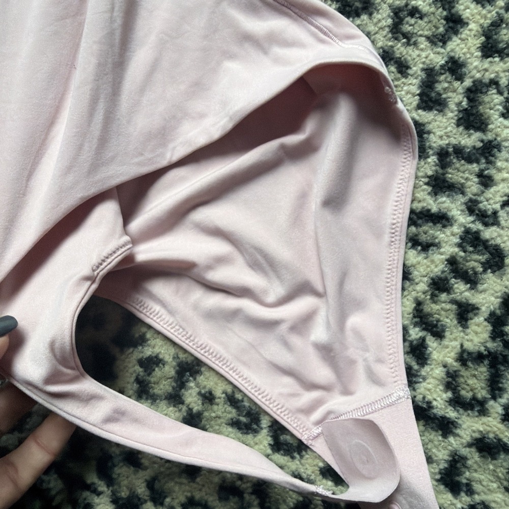 Lululemon Wundermost Ultra-Soft Nulu Square-Neck Sleeveless Bodysuit Small Thong - Picture 6 of 7